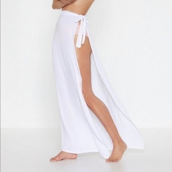 Nasty Gal Maxi Wrap Cover-Up White Cream Large - Picture 2 of 7